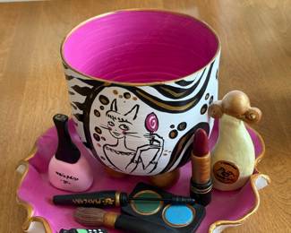 Poupée by Isabelle Makeup Vanity Sculpture