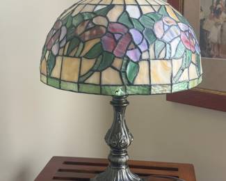 Tiffany Style Stained Glass Floral Table Lamp
