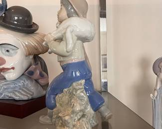 Rex Valencia Hummelwerk Porcelain Figurine
