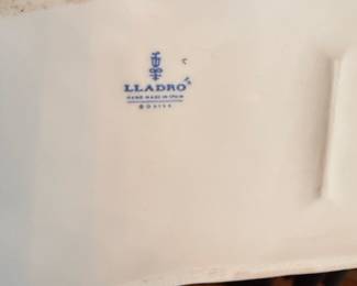 Lladro 'Baby's Outing' Figurine #4938