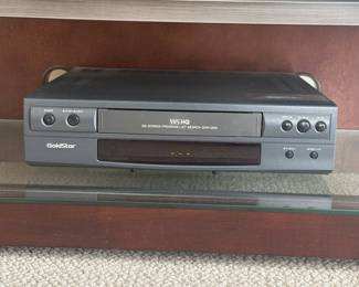 GoldStar GVR-C235 VHS VCR
