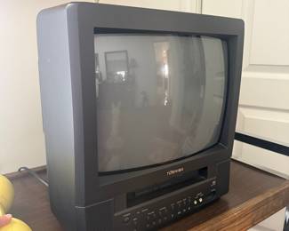 Toshiba TV/VCR Combo