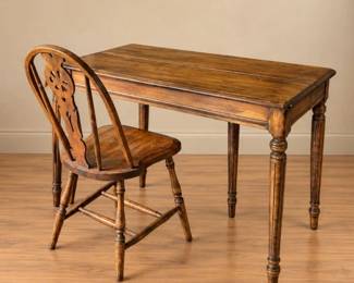 132 AntiqueDropLeafGatelegDiningTableChair