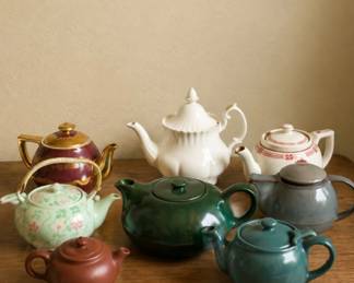 68 VintageJapaneseTeapotCollectionMixedPotteryLot