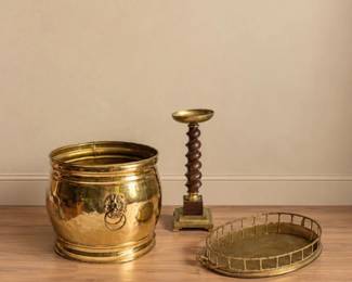 130 VintageBrassWoodDecorativeAccentCollection