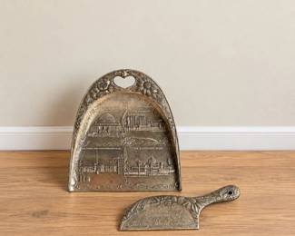 109 AntiqueSouvenirSilverplateCrumbCatcherServer