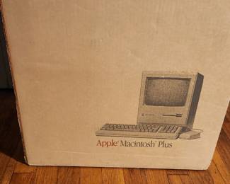 Collectable vintage Apple Computer with mouse and keyboard. Turns on.