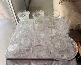 Several crystal pieces 