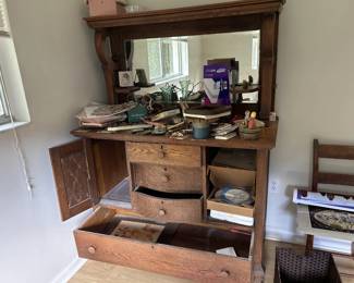 OAK DRESSER