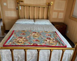 Vintage brass double bed retrofitted with queen mattress