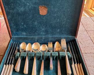 Silver plate silverware in original case