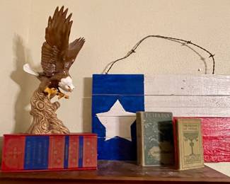 EAGLE FIGURINE, TEXAS FLAG DECOR