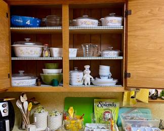 FARMHOUSE KITCHEN DECOR