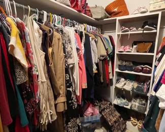 WOMEN’S CLOTHING & SHOES