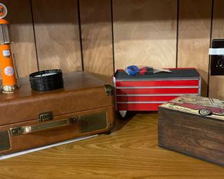 MINATURE TOOL CHEST