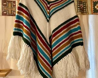 GROOVY VINTAGE CROCHETED SHAWL