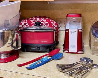 KITCHENAID MIXER, KITCHEN UTENSILS