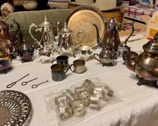 SILVERPLATE TEA/COFFEE SETS, SILVERPLATE NAPKIN RINGS