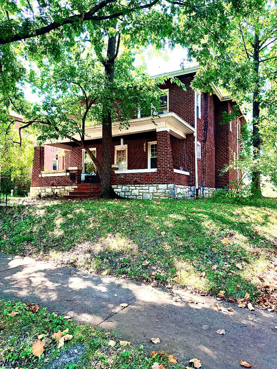 U City HARVARD AVE Estate Sale ~ Antiques Collectibles Vintage Toys Old Quilts Furniture ~ Estate Sale Runs Friday Through Sunday September 18th, 19th and 20th ~ 9-3 DAILY