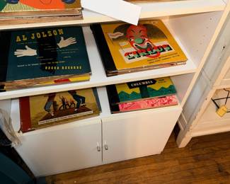 Items Located In The 1st Bedroom