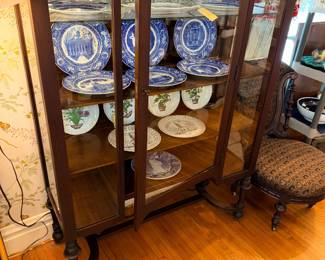 Items Located On The Dining Room