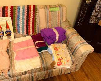 Items Located In The 2nd Bedroom
