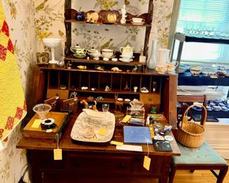 Items Located On The Dining Room