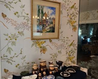 Items Located On The Dining Room