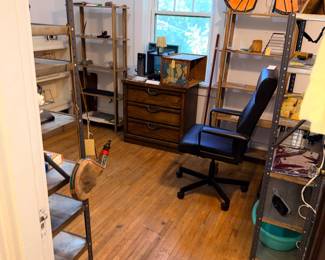 Items Located In The 1st Bedroom