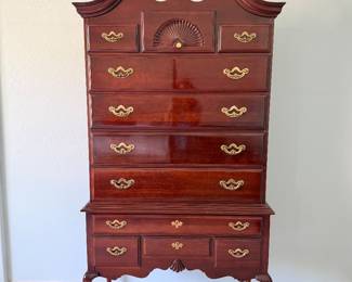 High-Boy Thomasville 6-Piece Traditional Bedroom Set