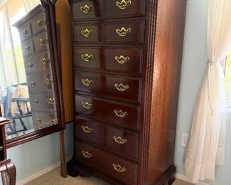 Tall - Boy Dresser - Thomasville 6-Piece Traditional Bedroom Set