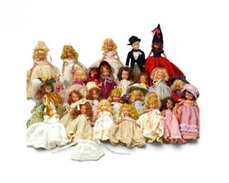 155 20VintageStorybookDollswOriginalClothingAccessories