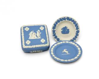 75 VintageWedgwoodBlueJasperwareTrinketBoxSmallPlates