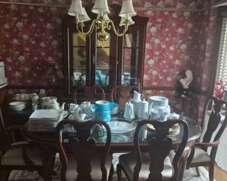 Dinning Table