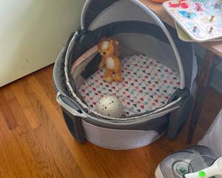 Outdoor bassinet