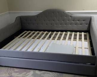 Queen Upholstered Daybed with Trundle