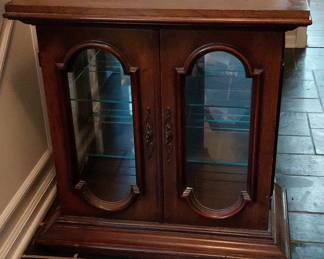 Traditional Mahogany Display Cabinet