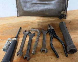214 vintagetoolrollwithwrenchesscrewdri