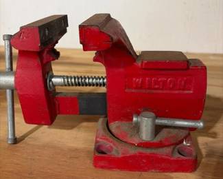 031 wiltonbenchviseswivelbase
