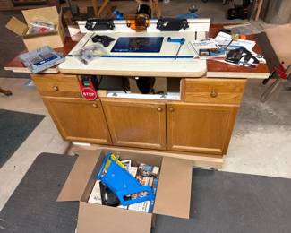 150 routertablewithcabinetandrocklerac