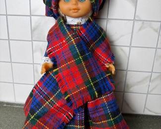 085 scottishvintagestyledollwithbonnet