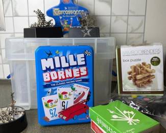 080 assortedboardgamespuzzlesdicesetsa