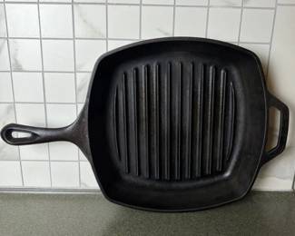 090 lodgecastirongrillpan