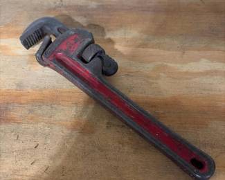 212 pipewrenchwithredfinish
