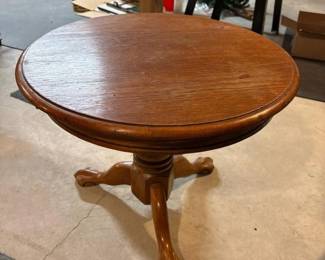 157 oakpedestalsidetableintraditionals