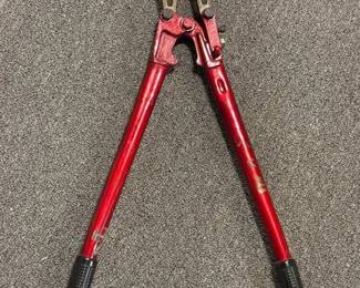 061 boltcutterswithredhandles