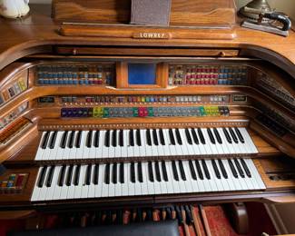 Lowrey Organ, Model SU/500.