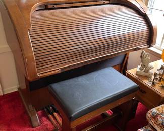 Lowrey Organ, Model SU/500.
