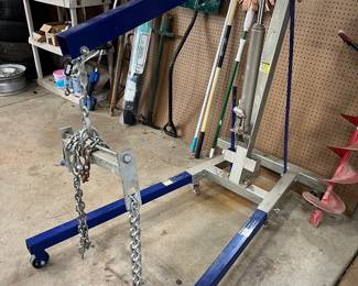 ACDelco folding two-ton engine hoist.
