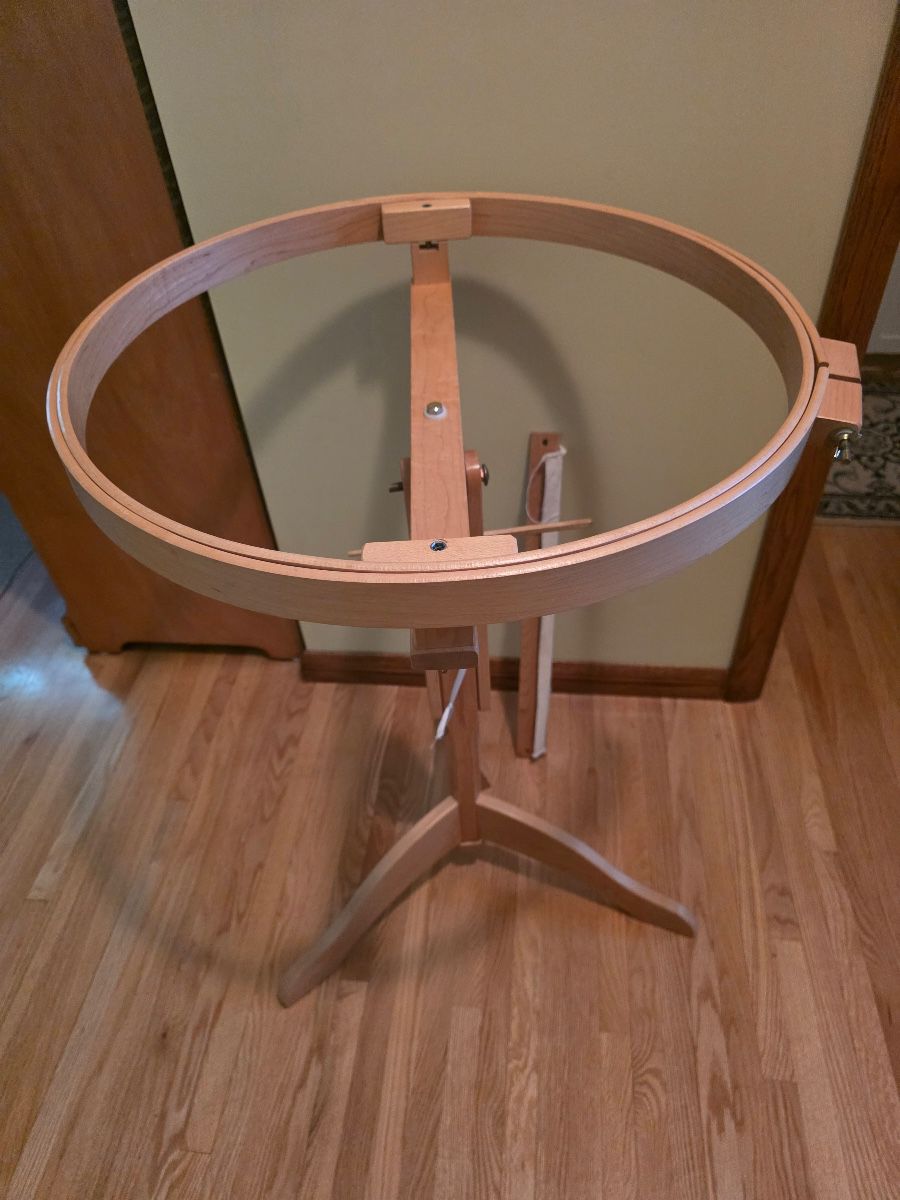 22" Hinterburg hand quilting frame